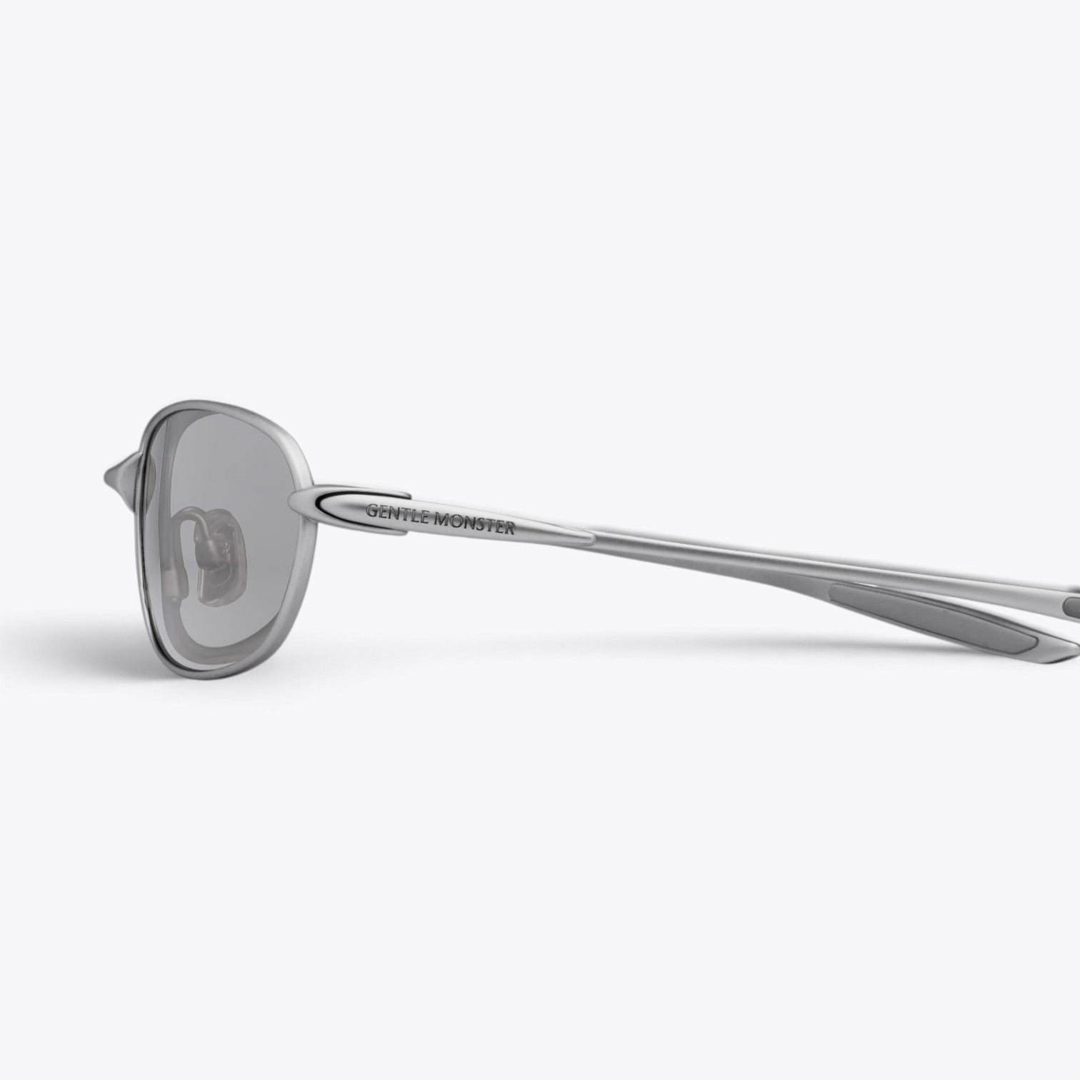 Gentle Monster Pitot M021