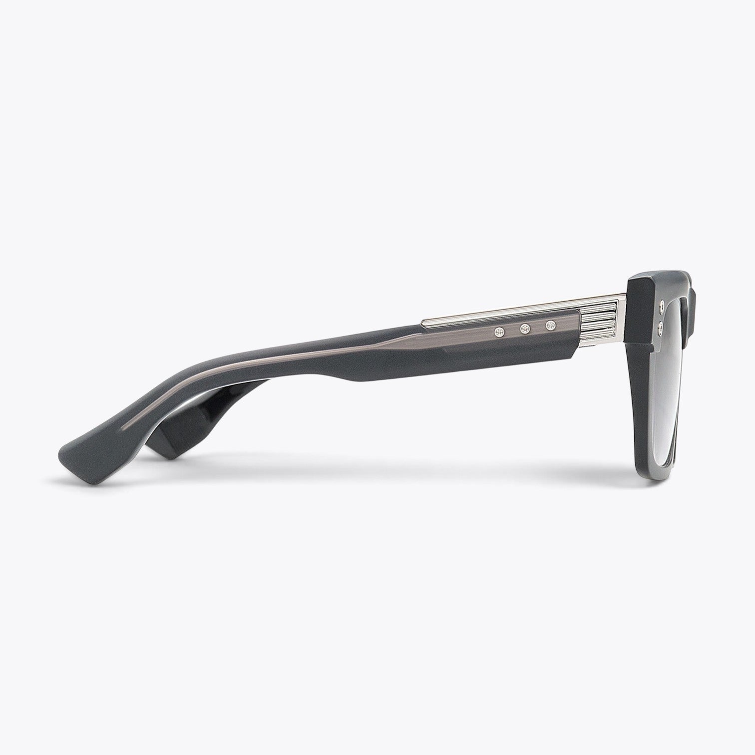 Dita Warthen DTS434