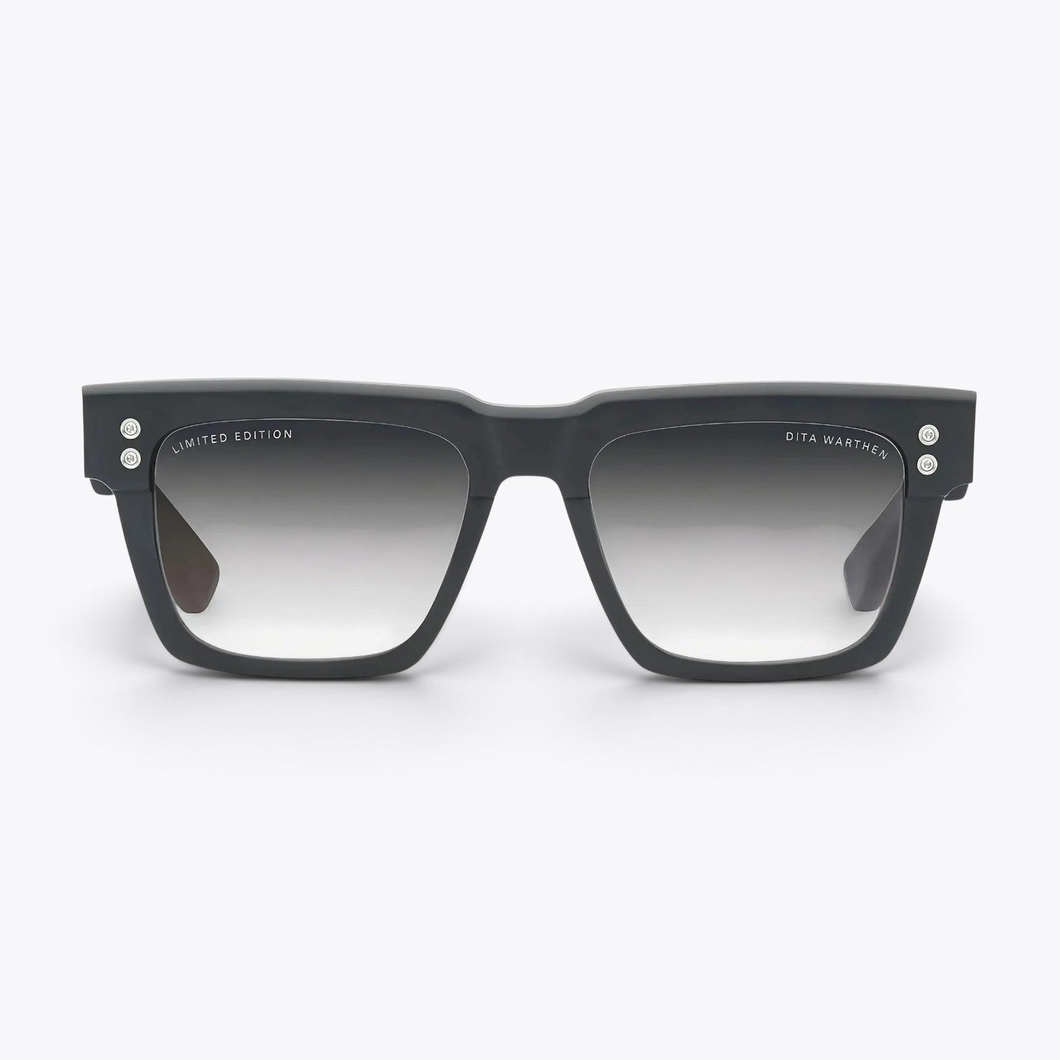 Dita Warthen DTS434